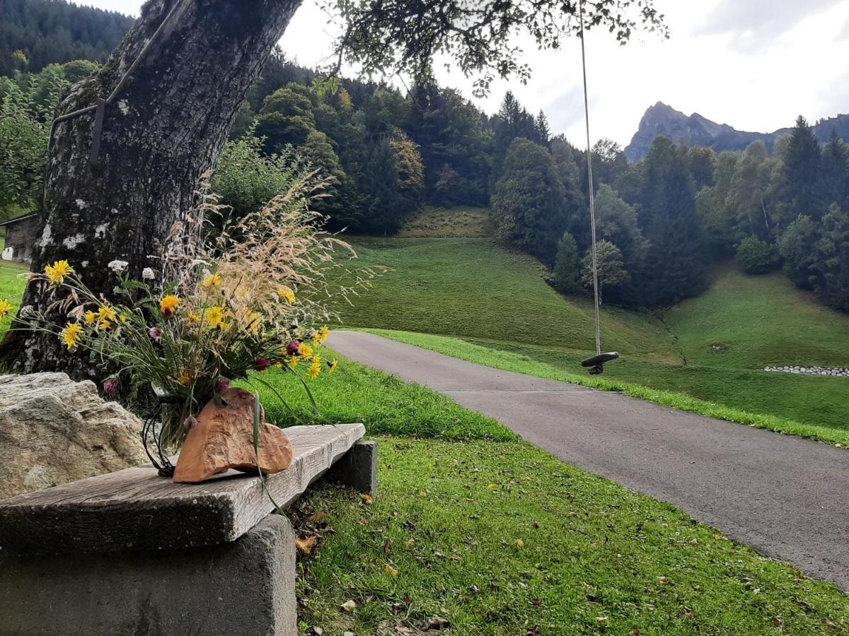 Bergmomente Montafon Ferienhaus Bitschweil Villa Tschagguns Bagian luar foto