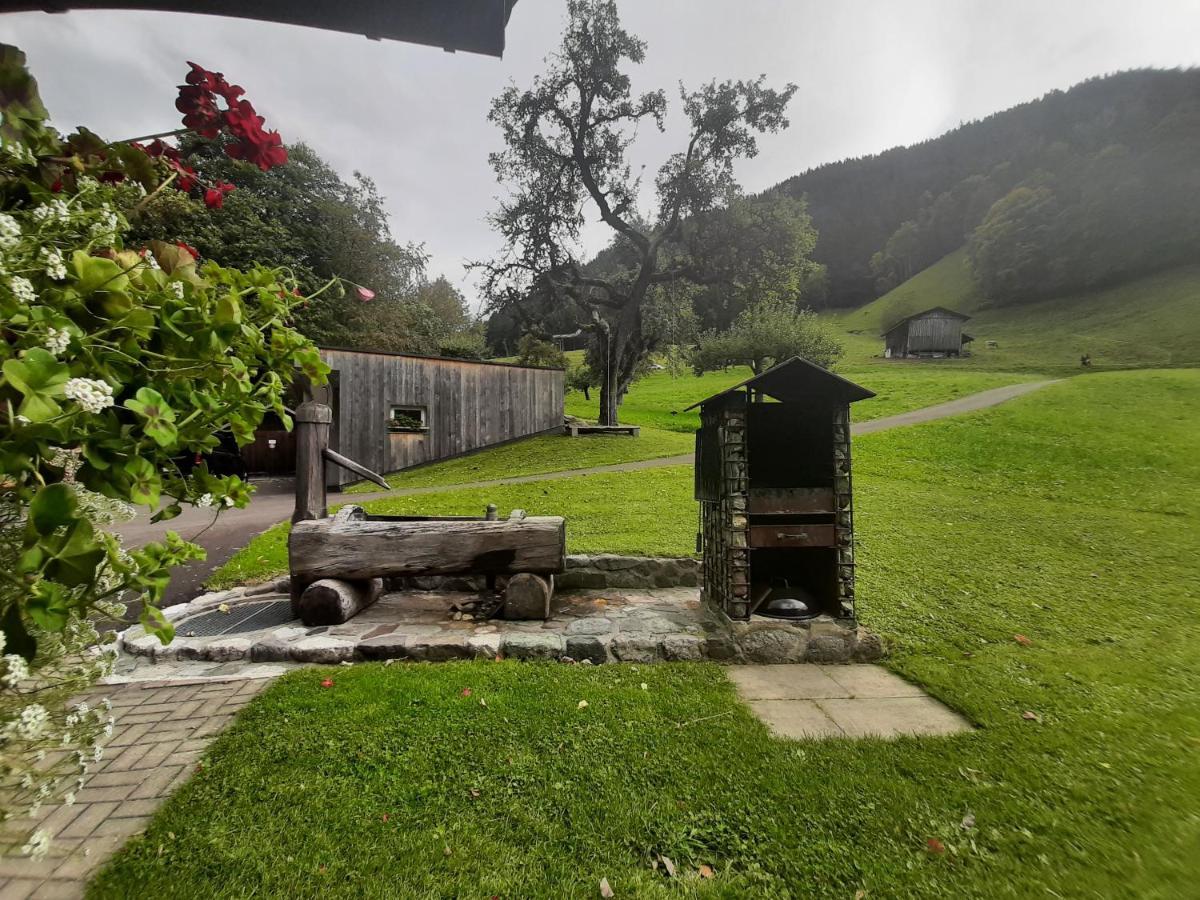 Bergmomente Montafon Ferienhaus Bitschweil Villa Tschagguns Bagian luar foto