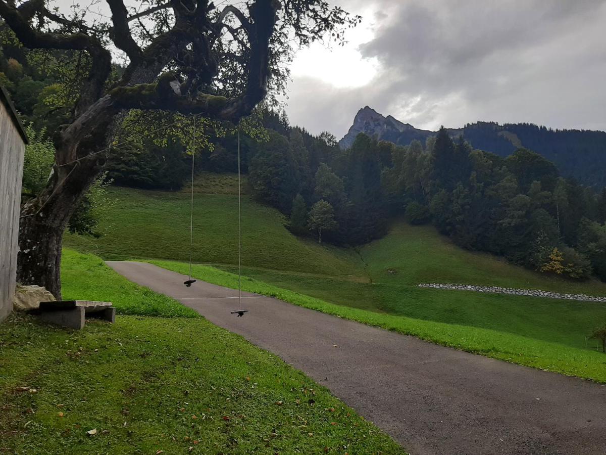 Bergmomente Montafon Ferienhaus Bitschweil Villa Tschagguns Bagian luar foto