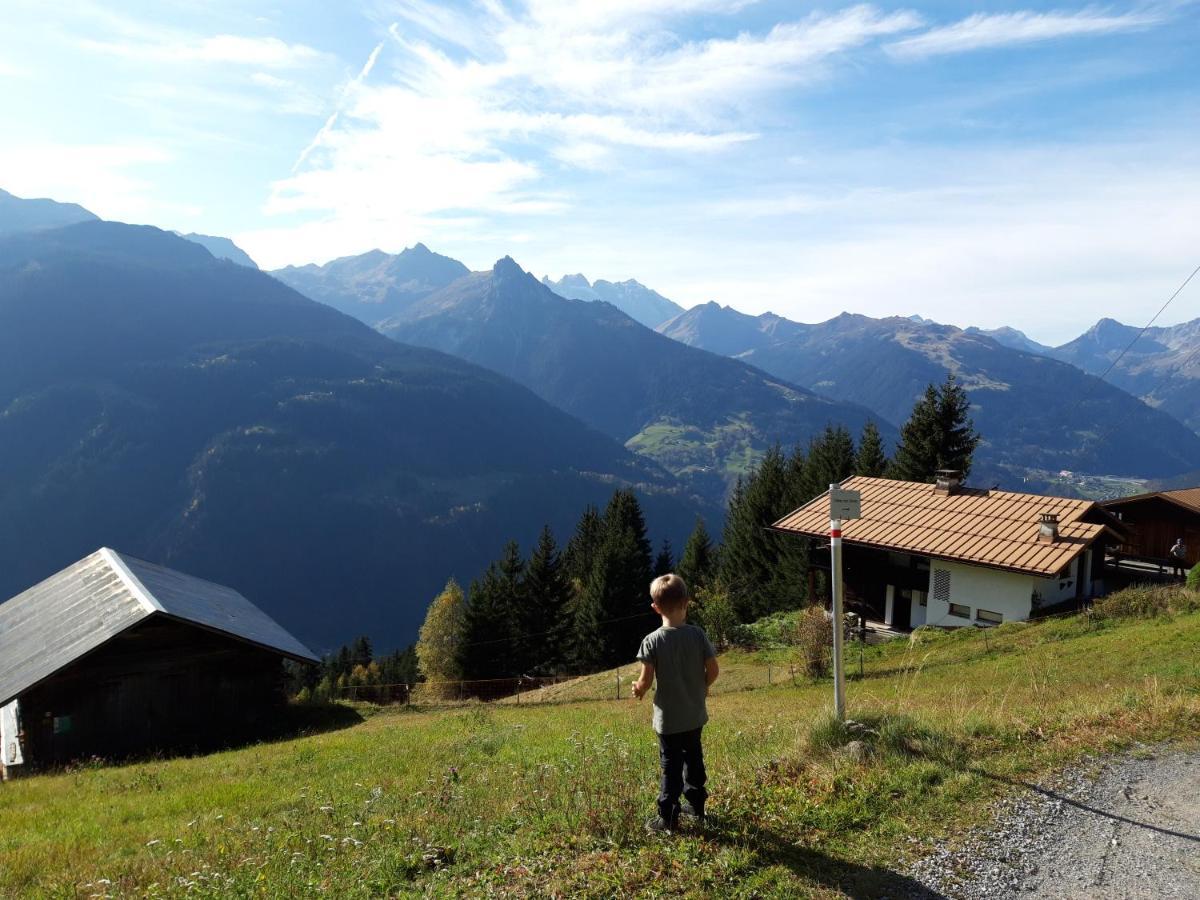 Bergmomente Montafon Ferienhaus Bitschweil Villa Tschagguns Bagian luar foto